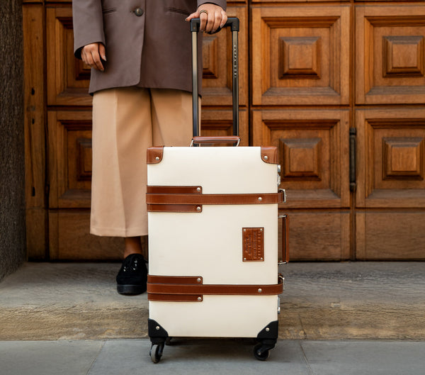 STEAMER CARRYON