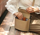 MEADOW SLING BAG