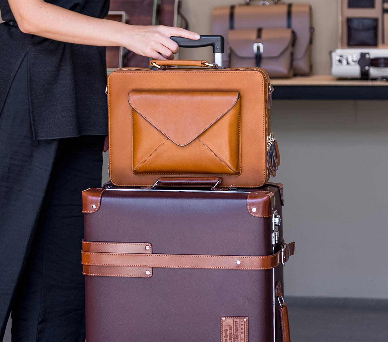 PIONEER LAPTOP BAG – Nappa Dori Global