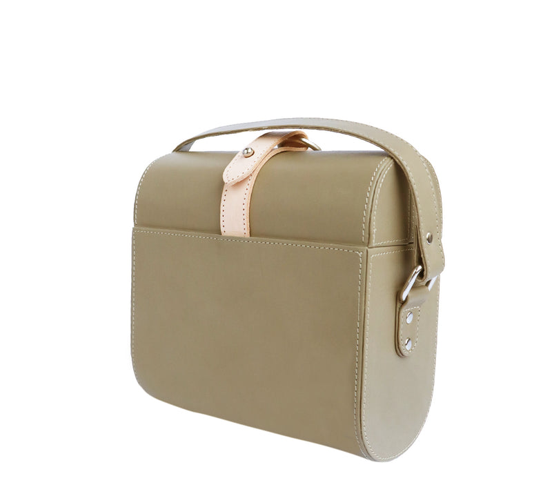 CAPSULE SLING BAG